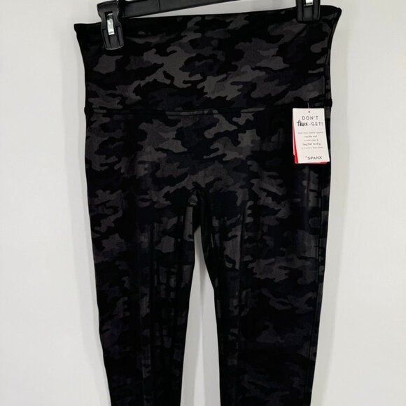 Spanx High-Waisted Camouflage faux leather Leggings pants sz large new $110 - Picture 4 of 15